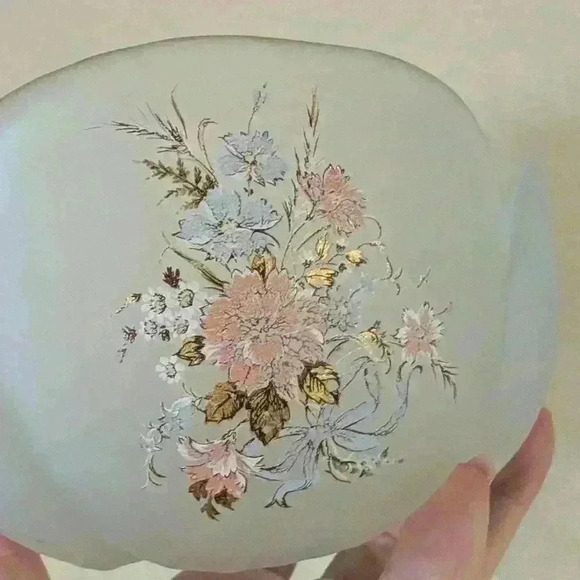 Vintage frosted glass floral  bowl - Picture 7 of 7